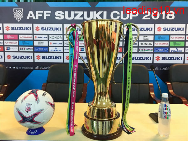 Cận cảnh chiếc cúp vô định AFF Cup 2018